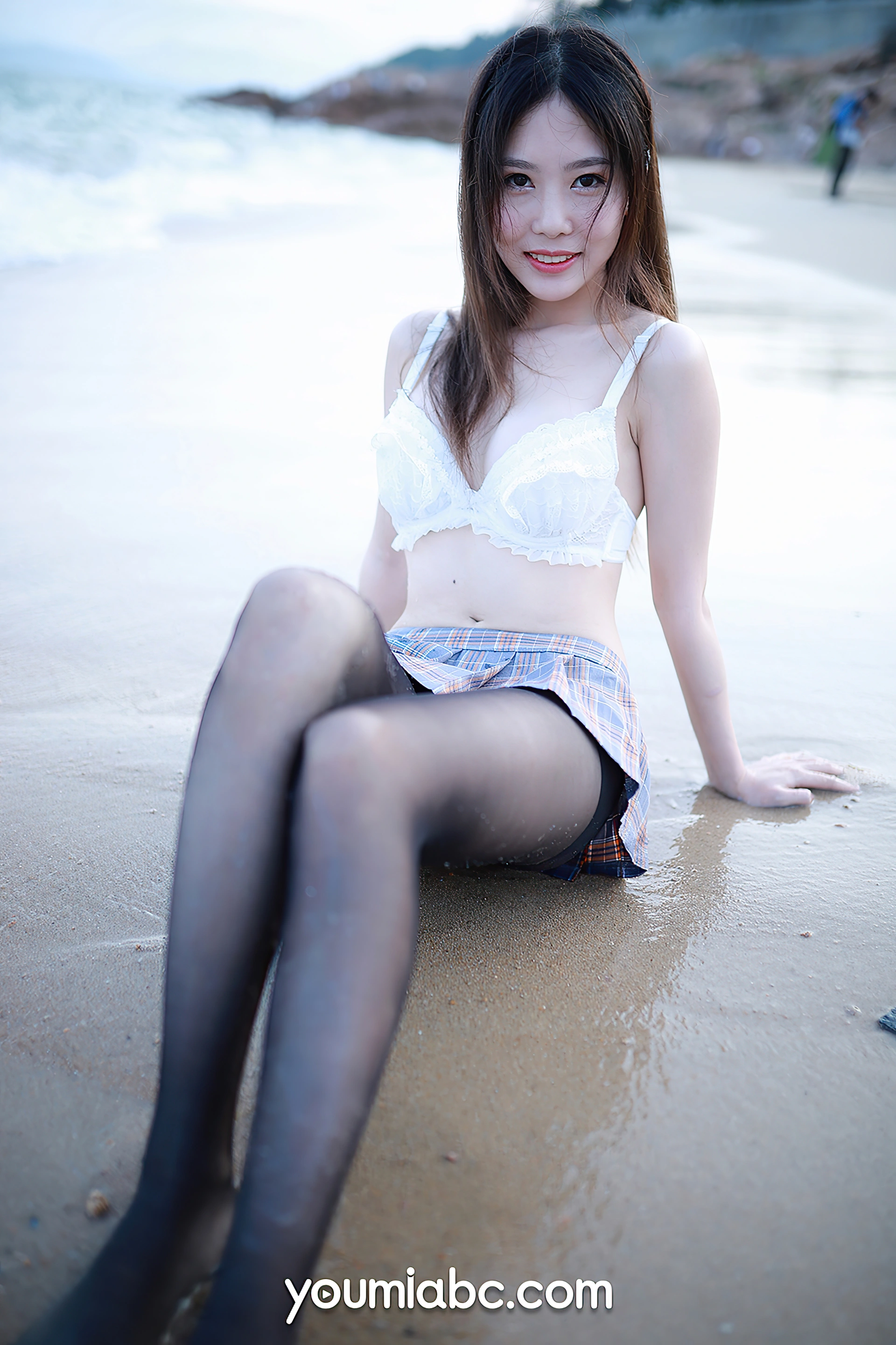 YouMi尤蜜 - 2020.12.02 黑丝海域 抖娘利世 3